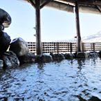 雪の中の温泉は最高です